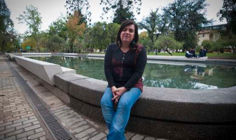 Directora de Formación Horizontal, Valentina Verbal, será premiada en México por su ensayo relacionado al feminismo y liberalismo